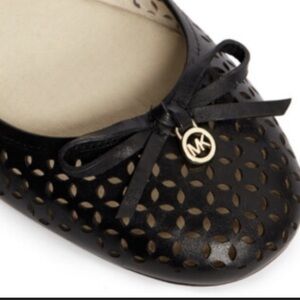 Michael Kors Black Leather Olivia logo Flats #1602-1 Size 8.5